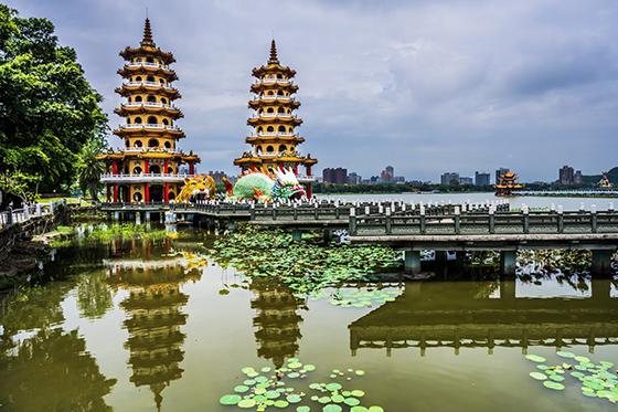 Photo of the Dragon and Tiger Pagodas, a temple located at Lotus Lake in Zuoying District, Kaohsiung, Taiwan